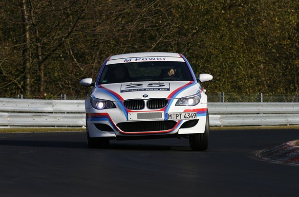 BMW builds an M5 CSL