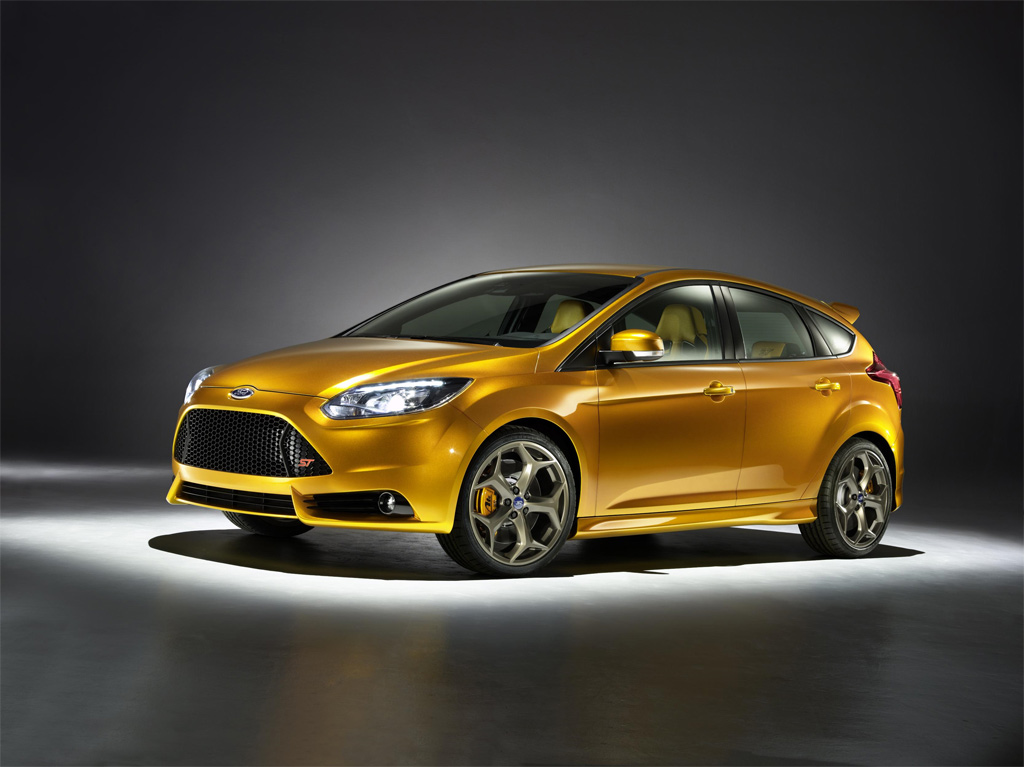 Ford previews the new Focus ST at Paris