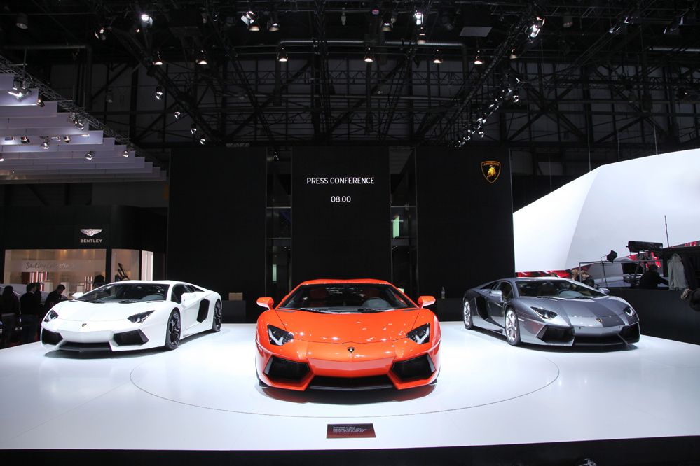Geneva Watch: Lamborghini Aventador LP700-4 colours - spoilt for choice