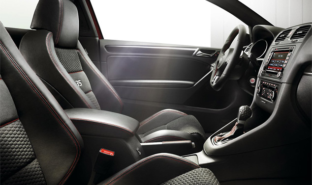 VW Golf GTI Edition 35