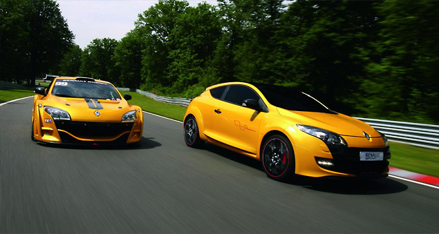 Megane RS 265 Trophy sets new lap record of the Nurburgring