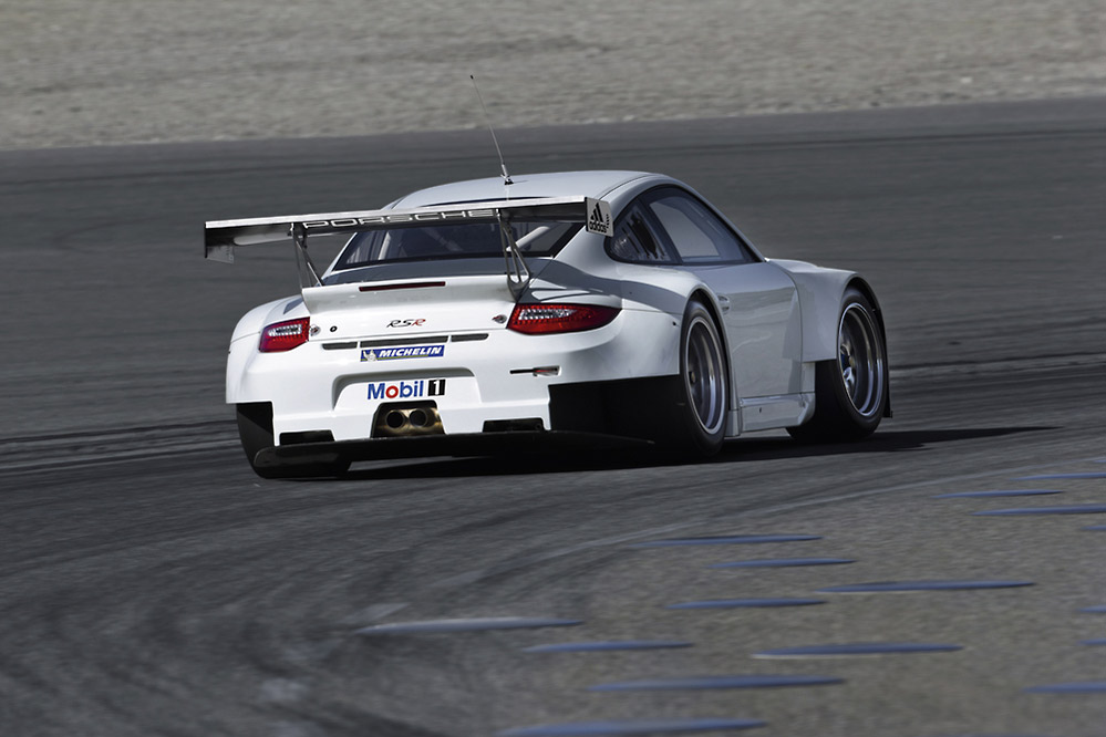 New 911 GT3 RSR comes out fighting for the 2012 race season
