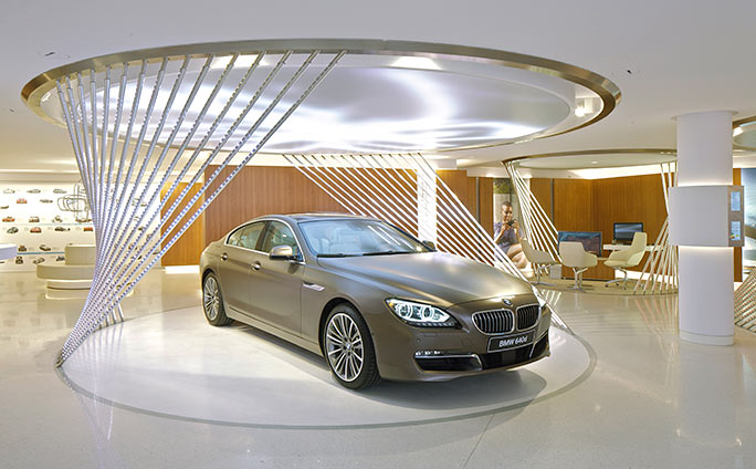 BMW opens its first brand retail store in Paris and aims for the utopian single customer experience