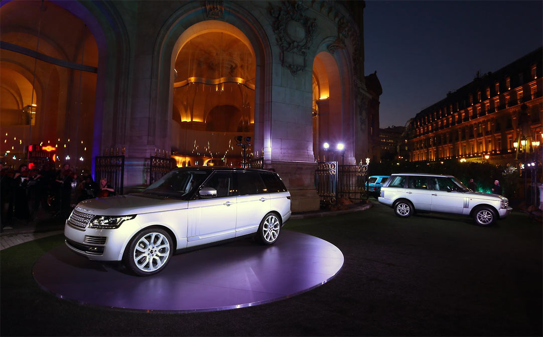 IOTD: Land Rover makes an impact in Paris with the all-new Range Rover