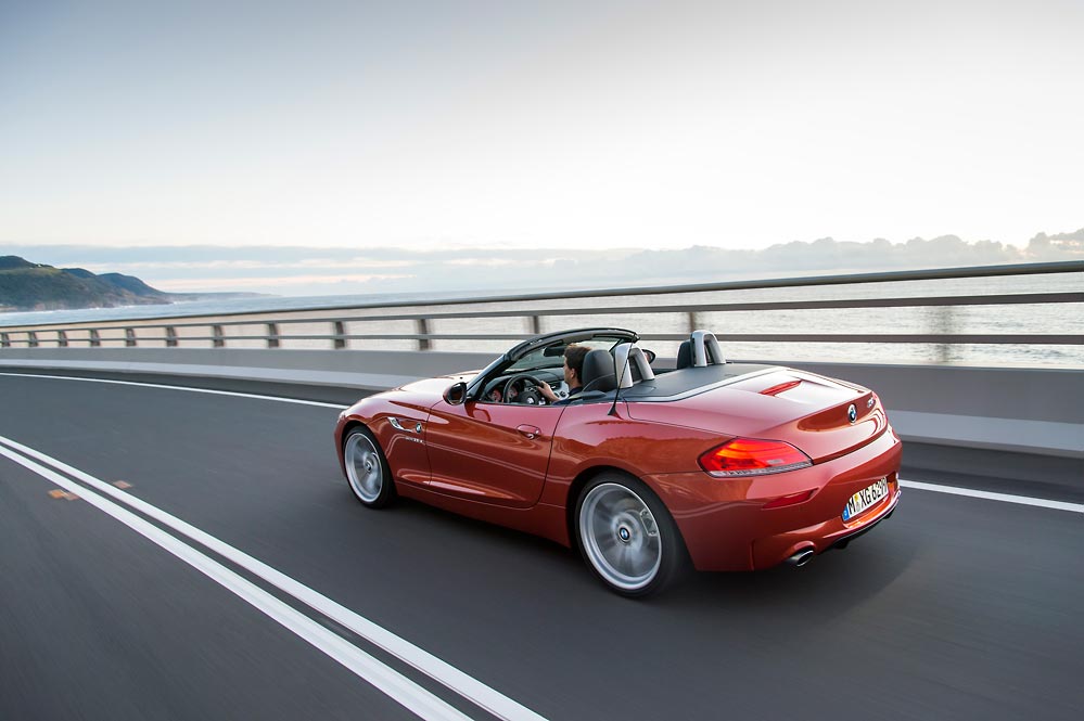 BMW Z4 2013 LCI G9 BMW reveals the 2013 Z4 LCI