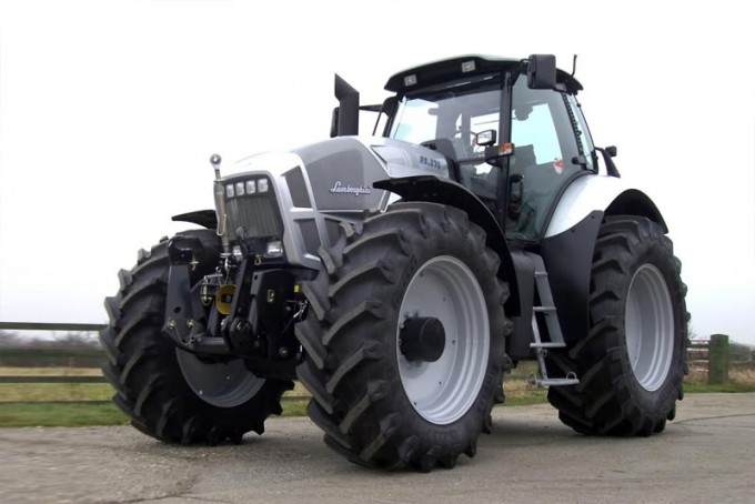Lamborghini R8 tractor 680x454 Theres a new Lamborghini on its way with more than 776 lb ft of torque.. (w/VIDEO)