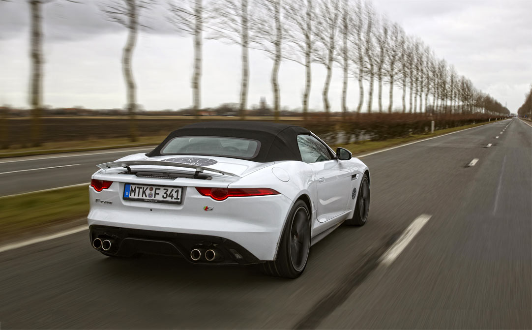 Andy Wallace recreates history with a 179mph run in Jaguar’s F-Type V8 S