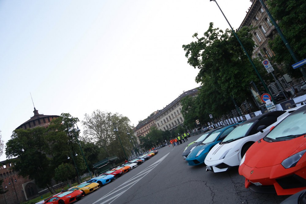 Lamborghini 50 Anniversario Grande Giro Milan G20 999x665 Picture gallery: Lamborghinis 50° Anniversario Grande Giro begins