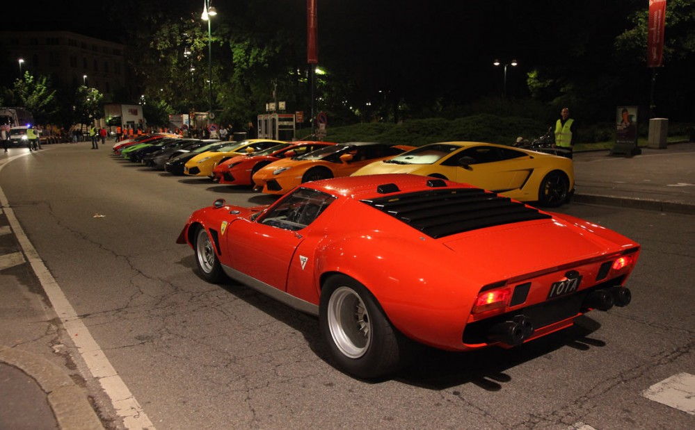 Lamborghini 50 Anniversario Grande Giro Milan G5 999x619 Picture gallery: Lamborghinis 50° Anniversario Grande Giro begins